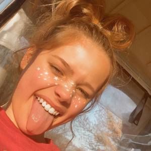 Meet your Posher, Mia